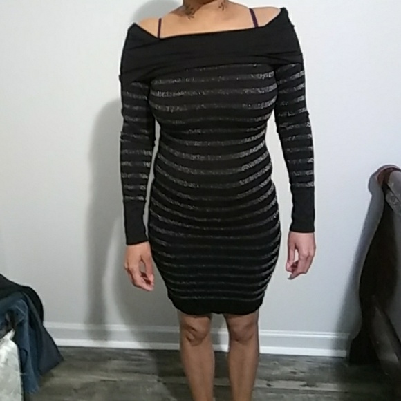 Dress - Picture 4 of 4